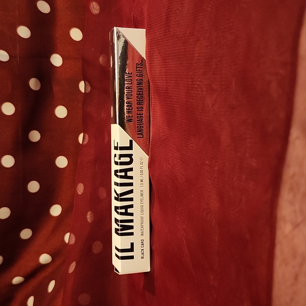 COPY - NWOT IL Makiage Liquid eyeliner